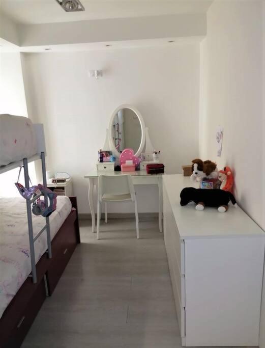 Apartamento Centro Rambla Alicante A Ngoại thất bức ảnh
